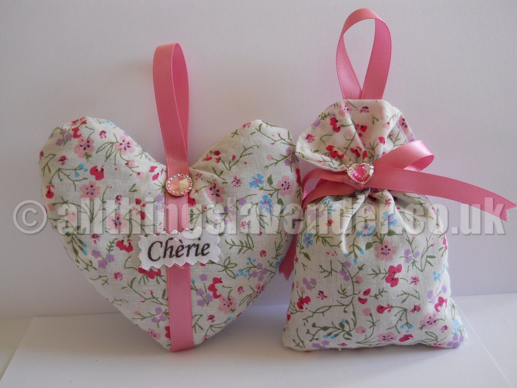 Lavender Filled Heart Sachet & Lavender Bag