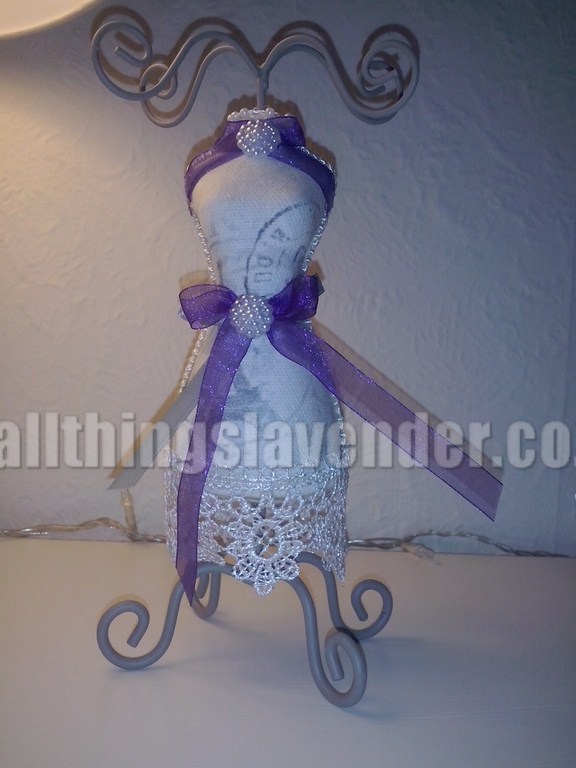 All Things Lavender Jewellery Hanger 