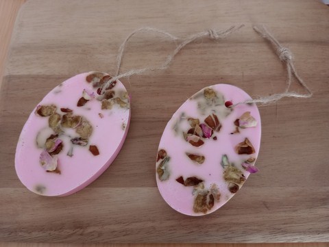  Mildly Exfoliating Poppy seed and Pine Soap